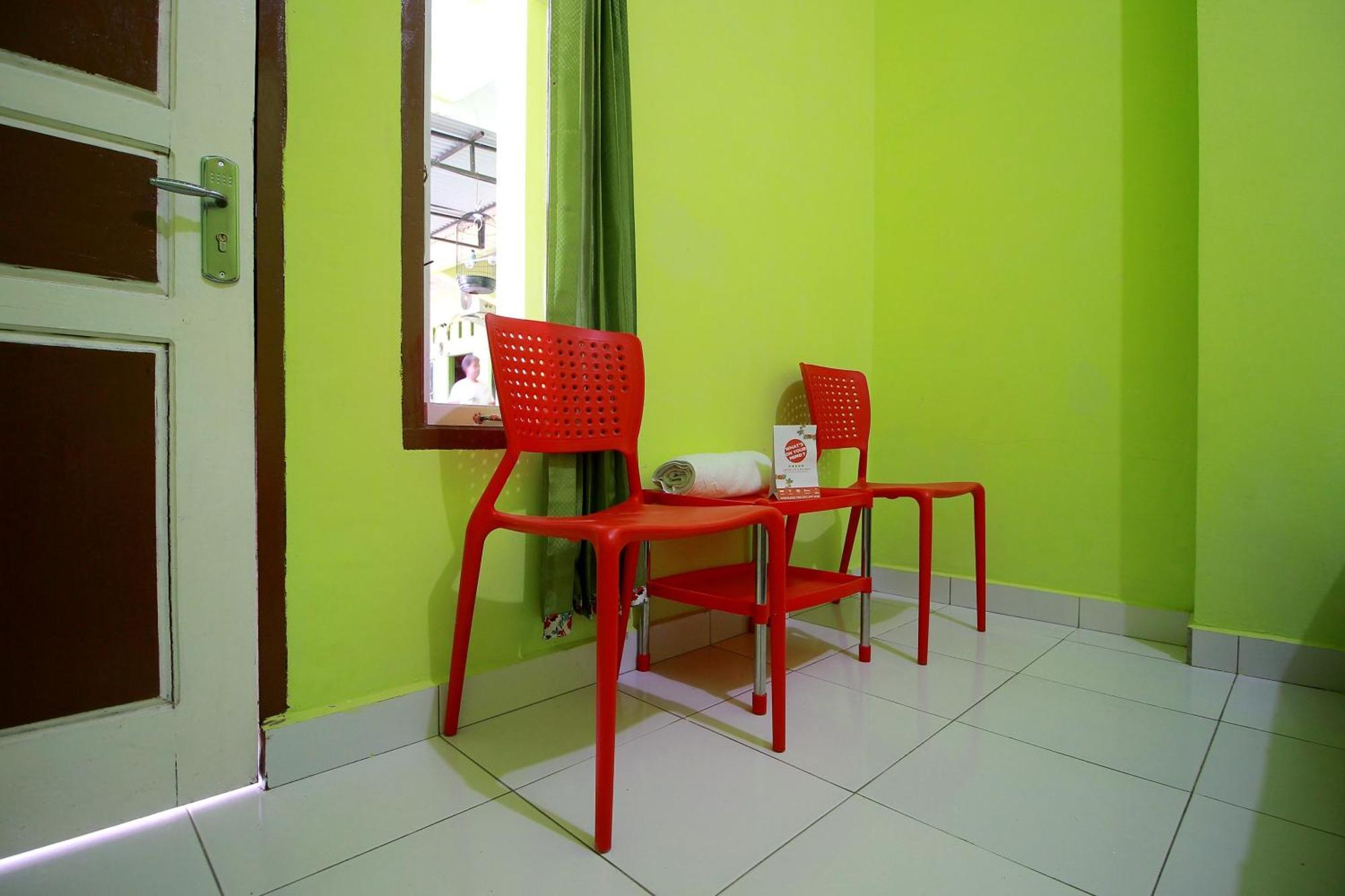Oyo 2585 Sherren Guest House Lubuklinggau 外观 照片