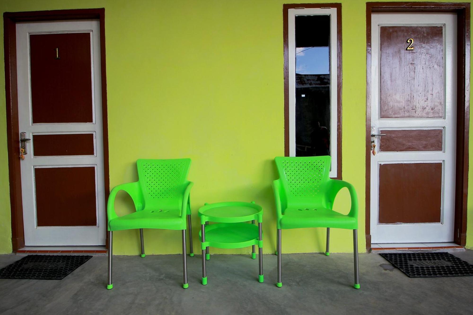 Oyo 2585 Sherren Guest House Lubuklinggau 外观 照片